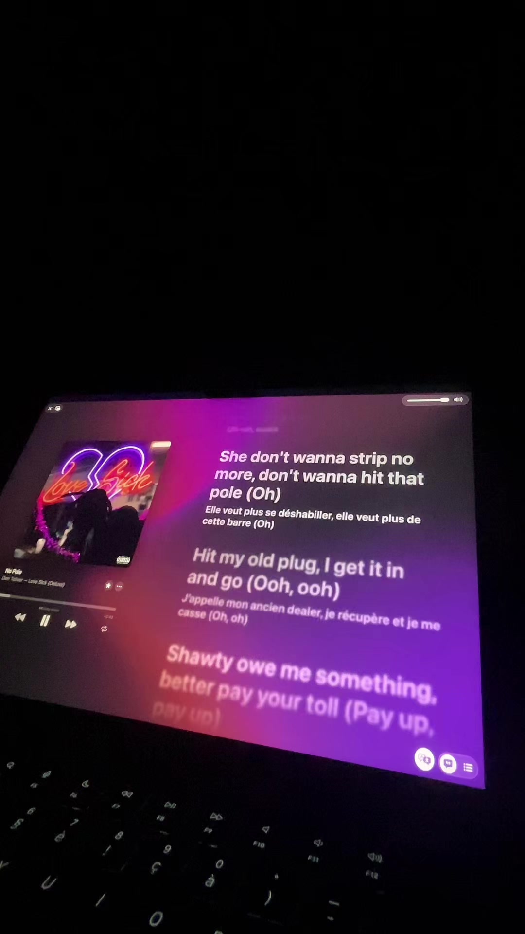 @🎧LYRICS_TOK🎵