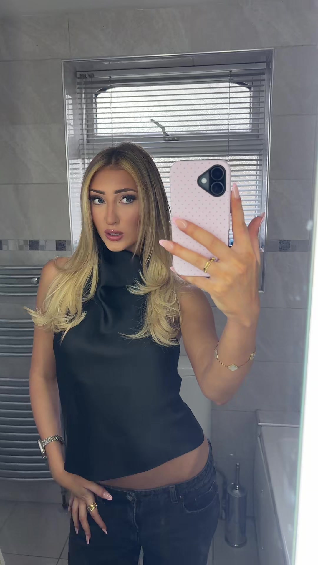 @dannihowardx 🪩🍒✨