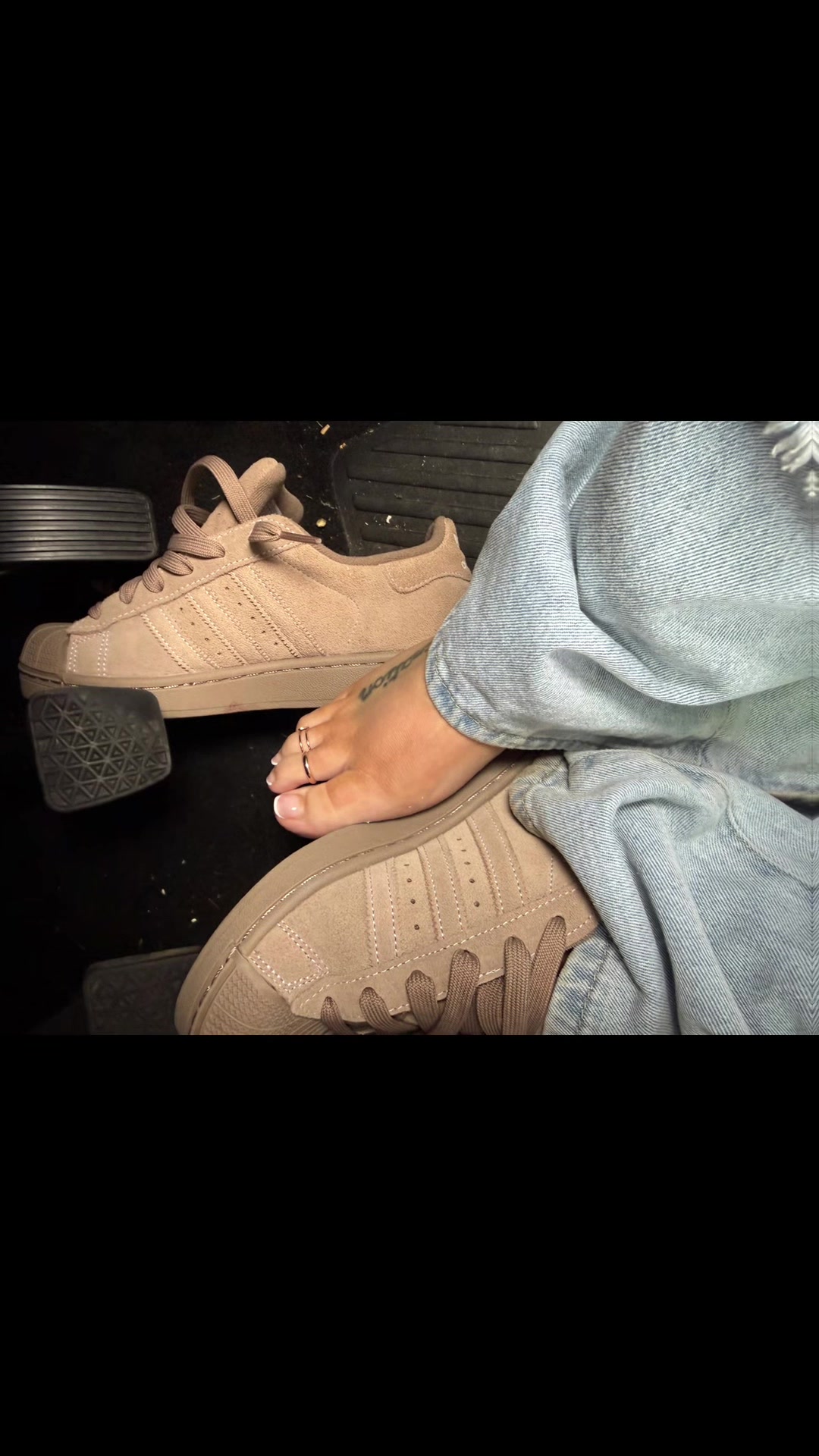 @Sneaker Goddess