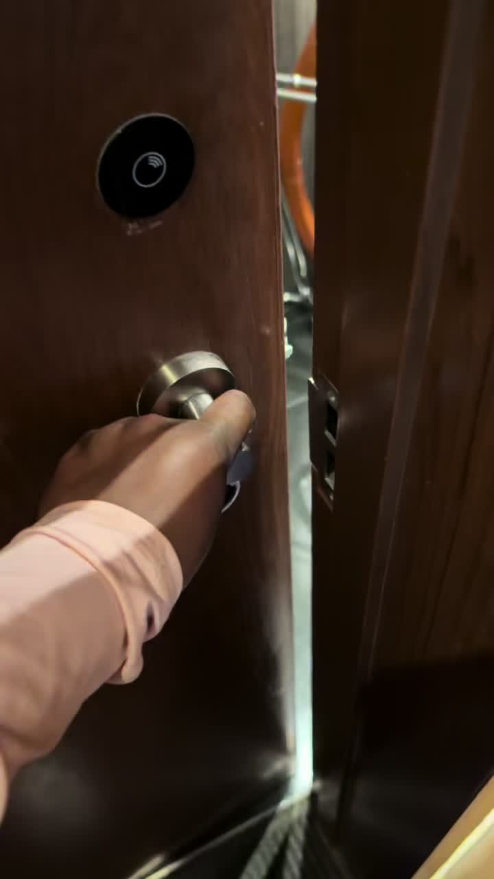 @ladyparis1