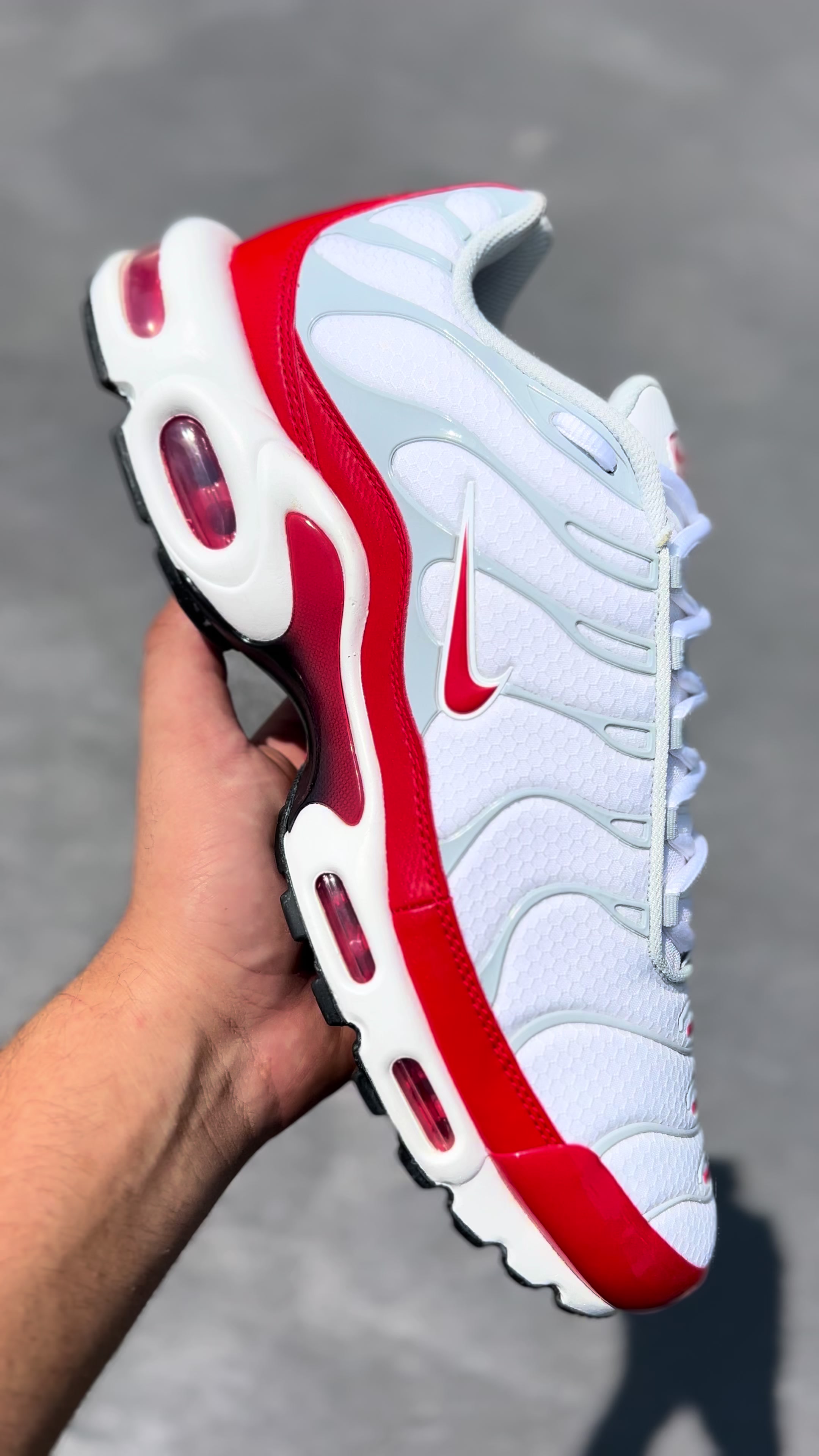 @Hillys.Kicks