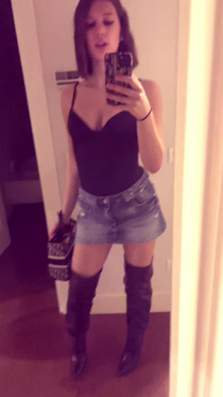 @𝑬𝒎𝒊𝒍𝒊𝒆𝒕𝒕𝒂💋