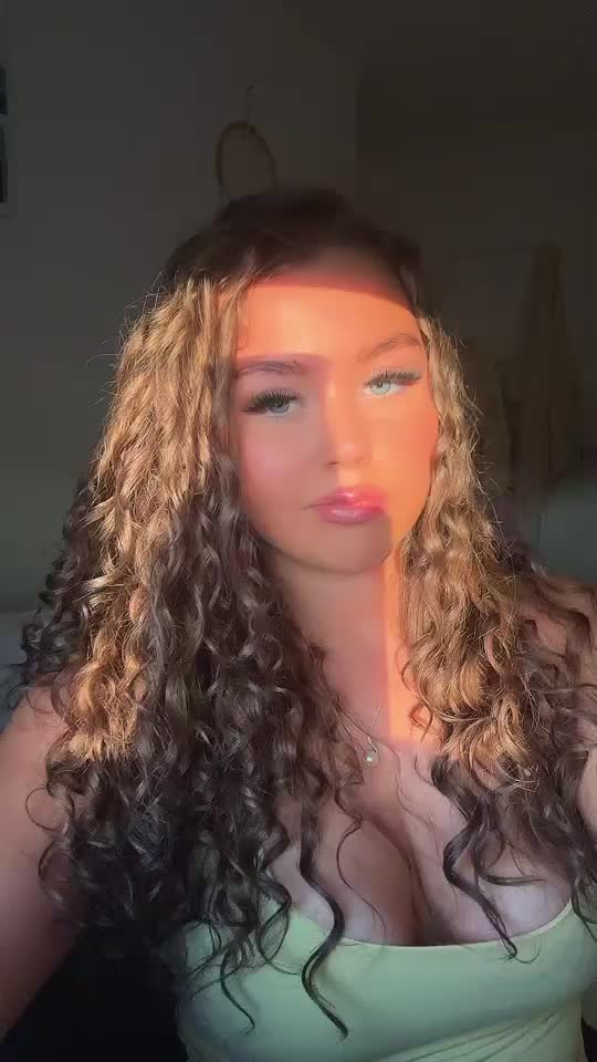 @𝐞𝐦𝐢𝐥𝐲𝐣