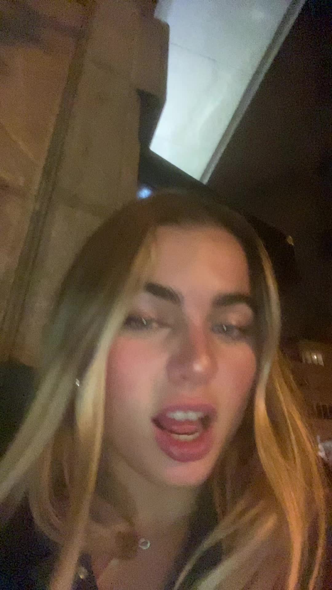 @Esti