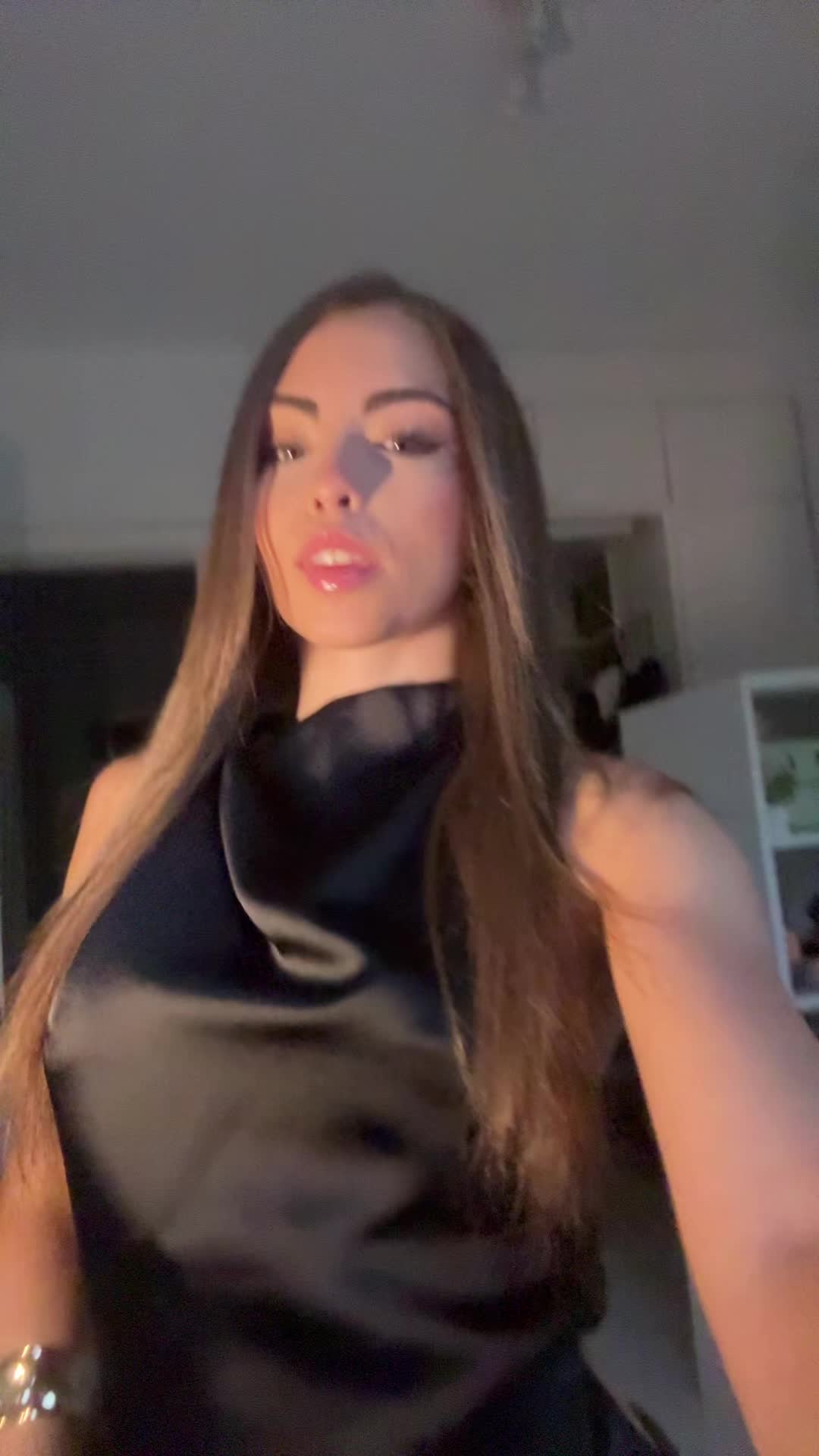 @Ana🪩🍒