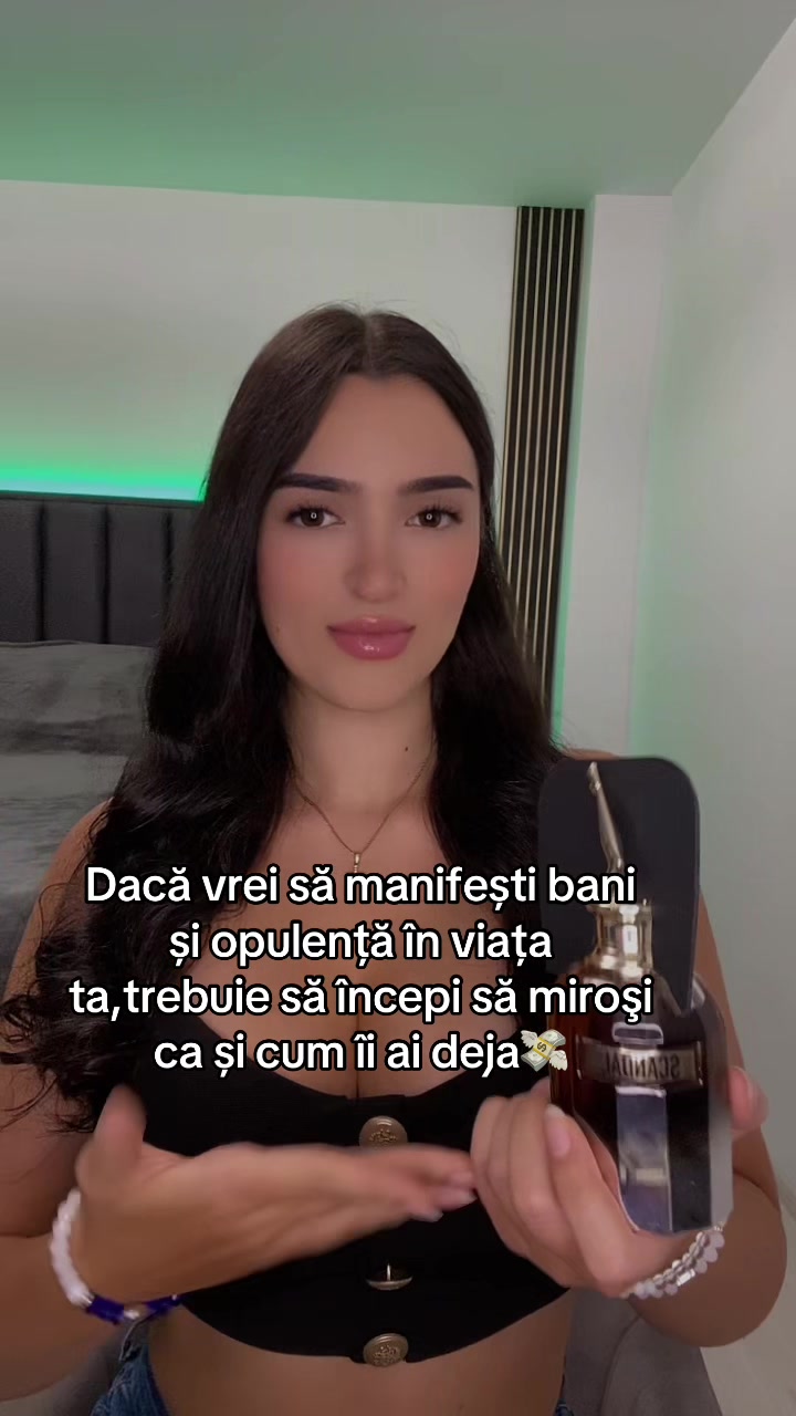 @Cătălina💖