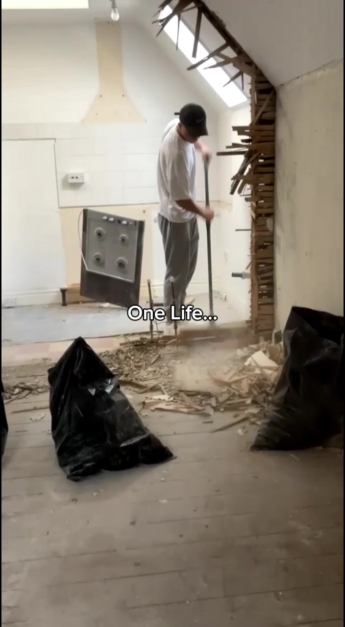 @riostowell_