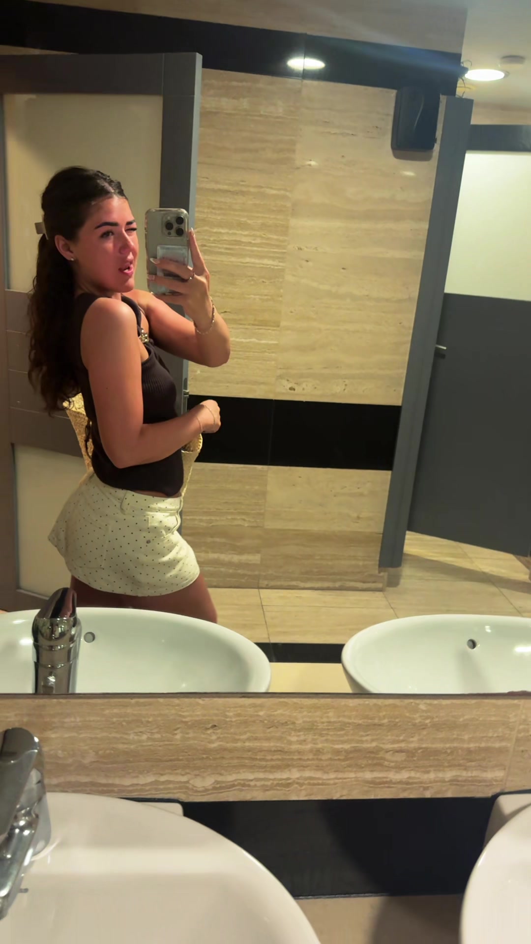 @ella