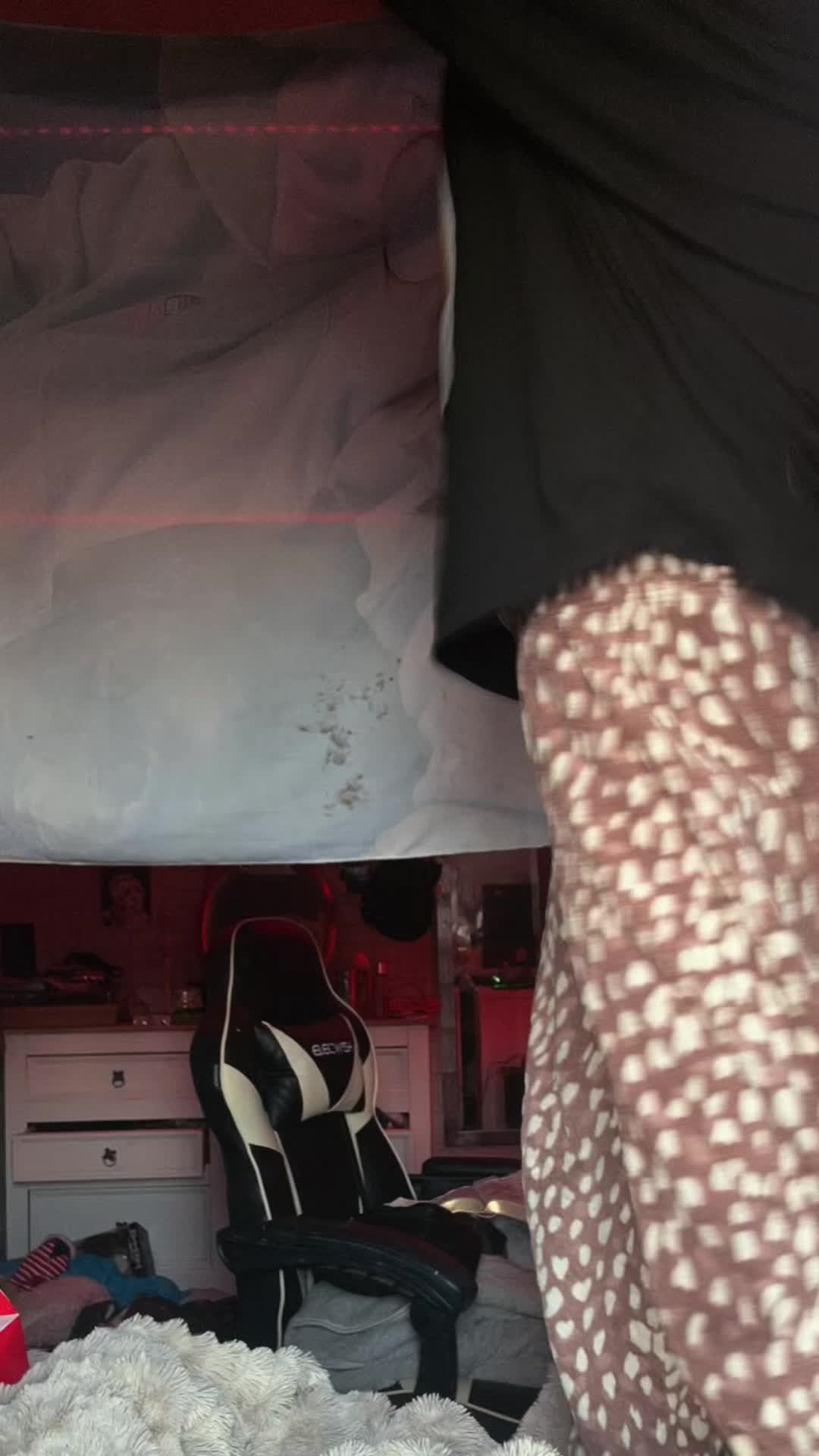 @𝒫𝒶𝓇𝒾𝓈&dagger;👩&zwj;❤️&zwj;💋&zwj;👩