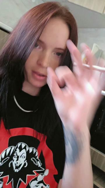 @𝐶ℎ𝑒𝑟𝑛𝑦𝑦 𝑠𝑎𝑚𝑢𝑟𝑎𝑦