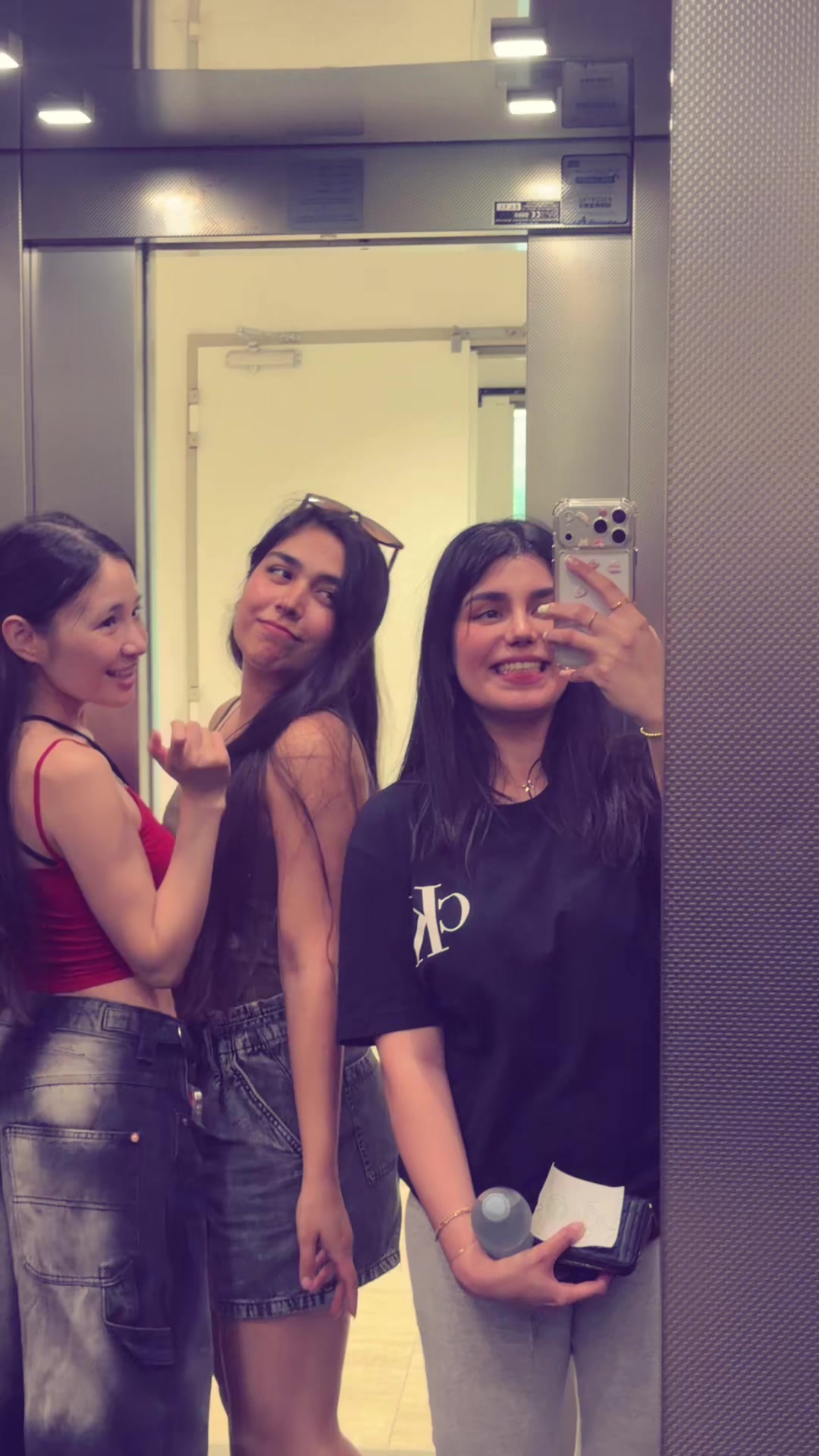 @Helia🍓🎀