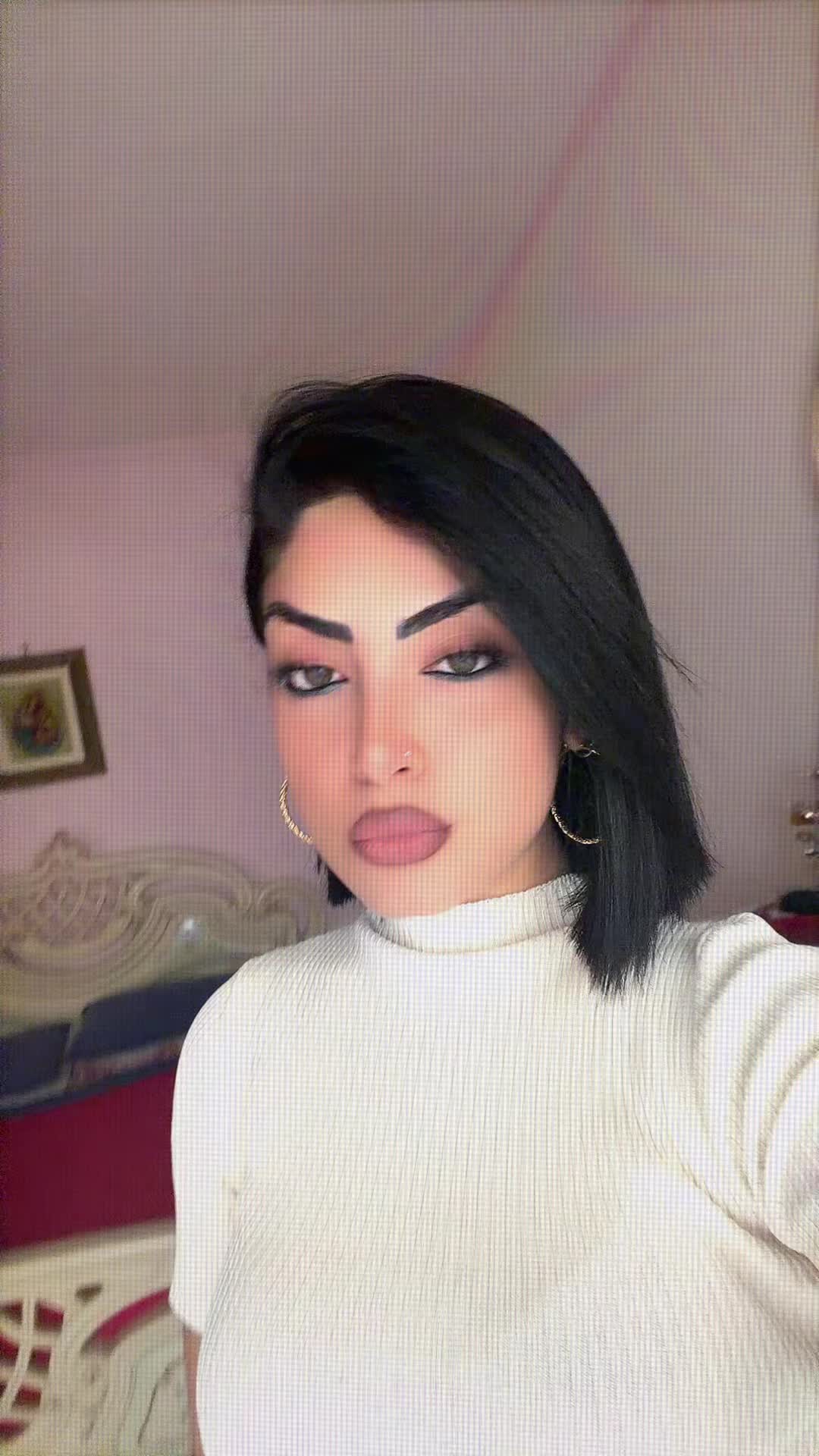 @Ilaria_