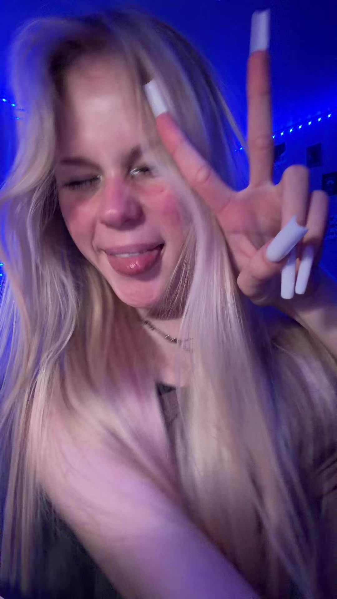 @uwekqq