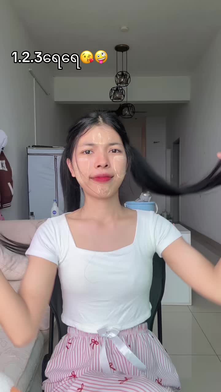 @â¨THET SHWE ZIN đ