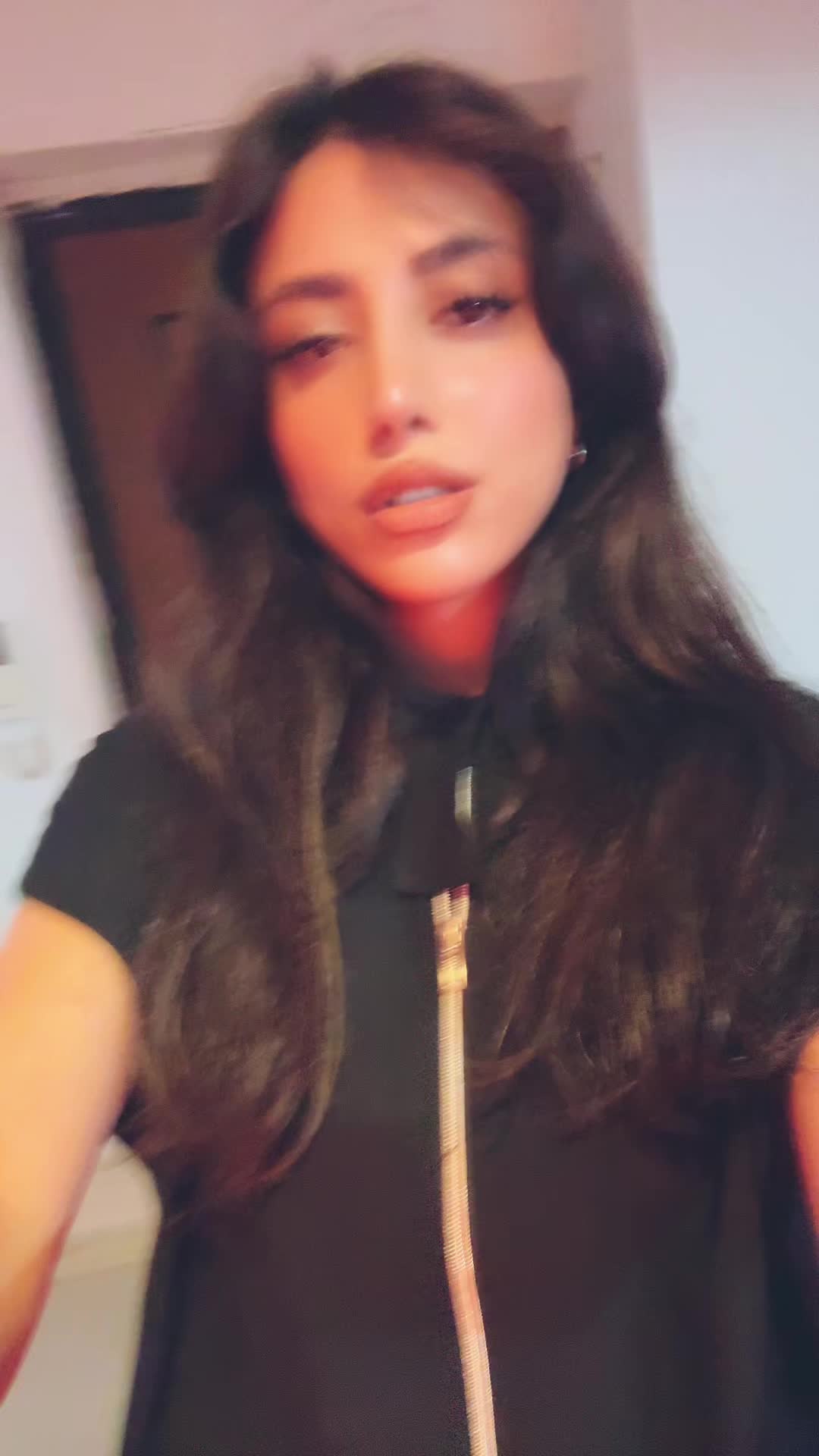 @Zhra