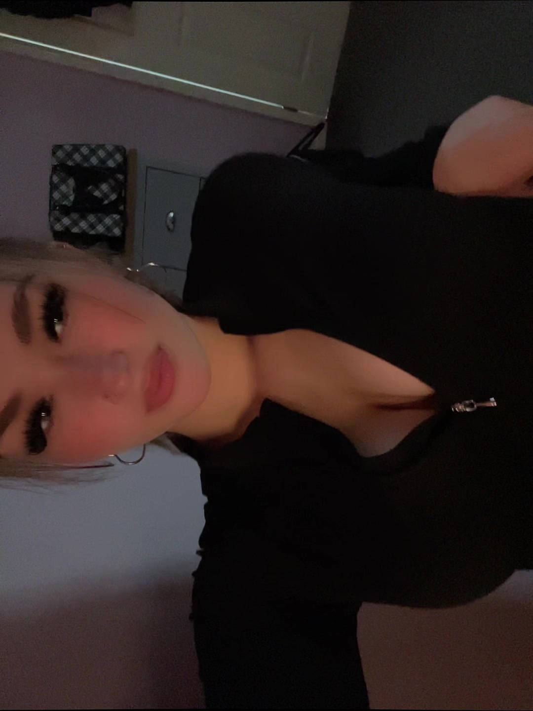 @𝒮𝒸𝒶𝓇~𝓂𝒶𝓇𝒾ℯ 💋