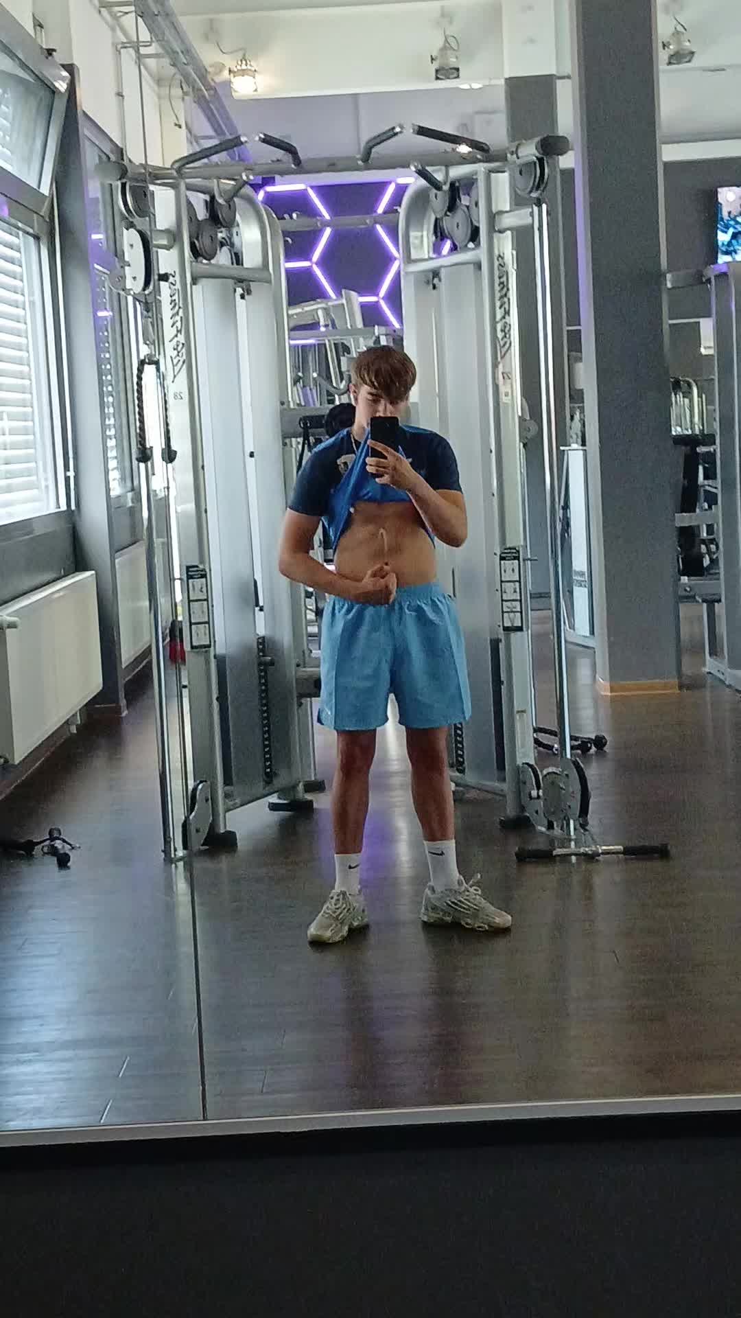 @A7va.tomy