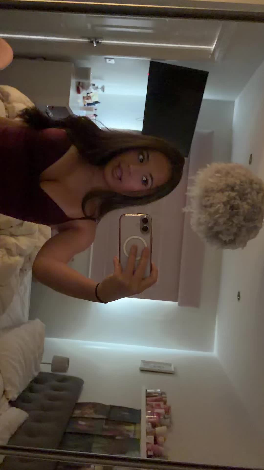 @L O L A