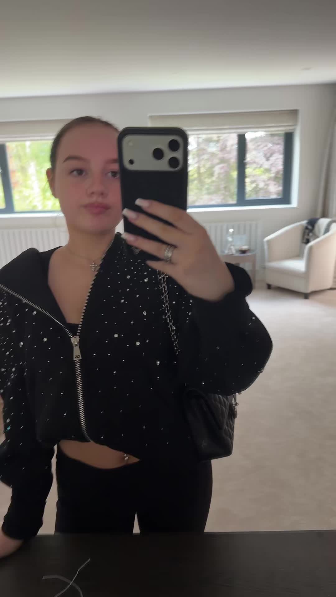 @lotsoflovelola