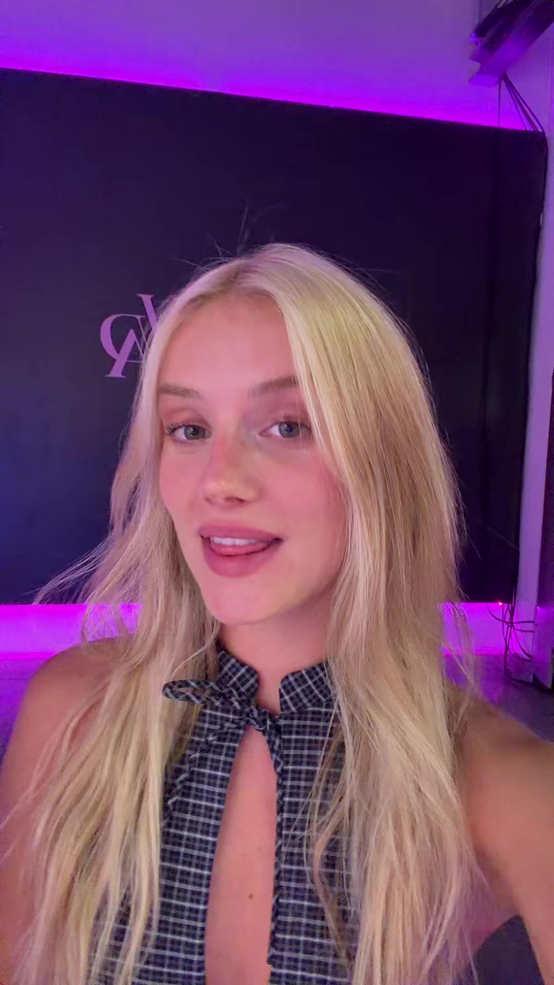 @LIA SIKORA