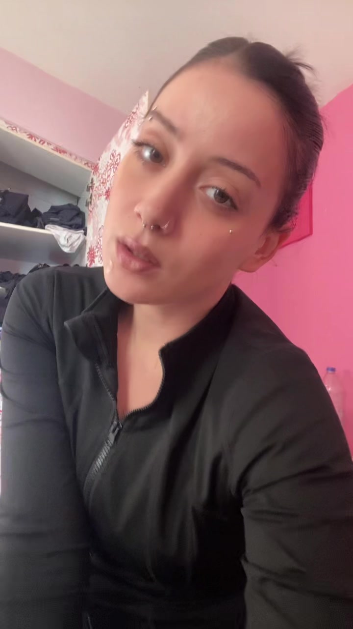 @argyrenia_