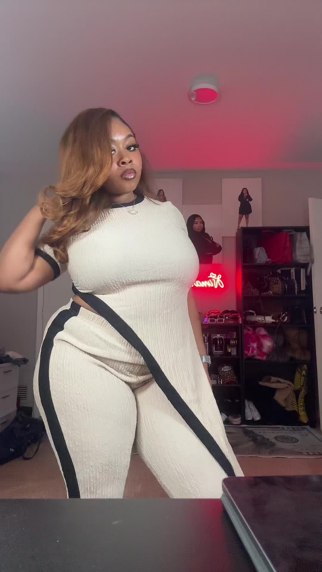 @Nimarie😉.