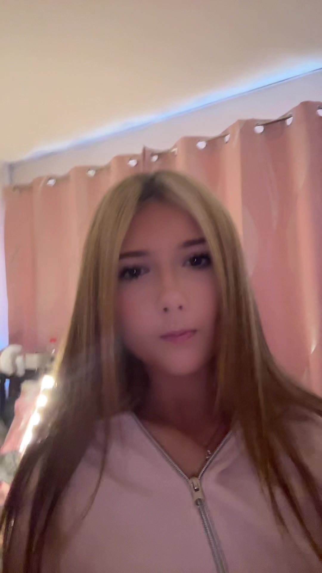 @𝐄𝐥𝐥𝐚🩶🫧