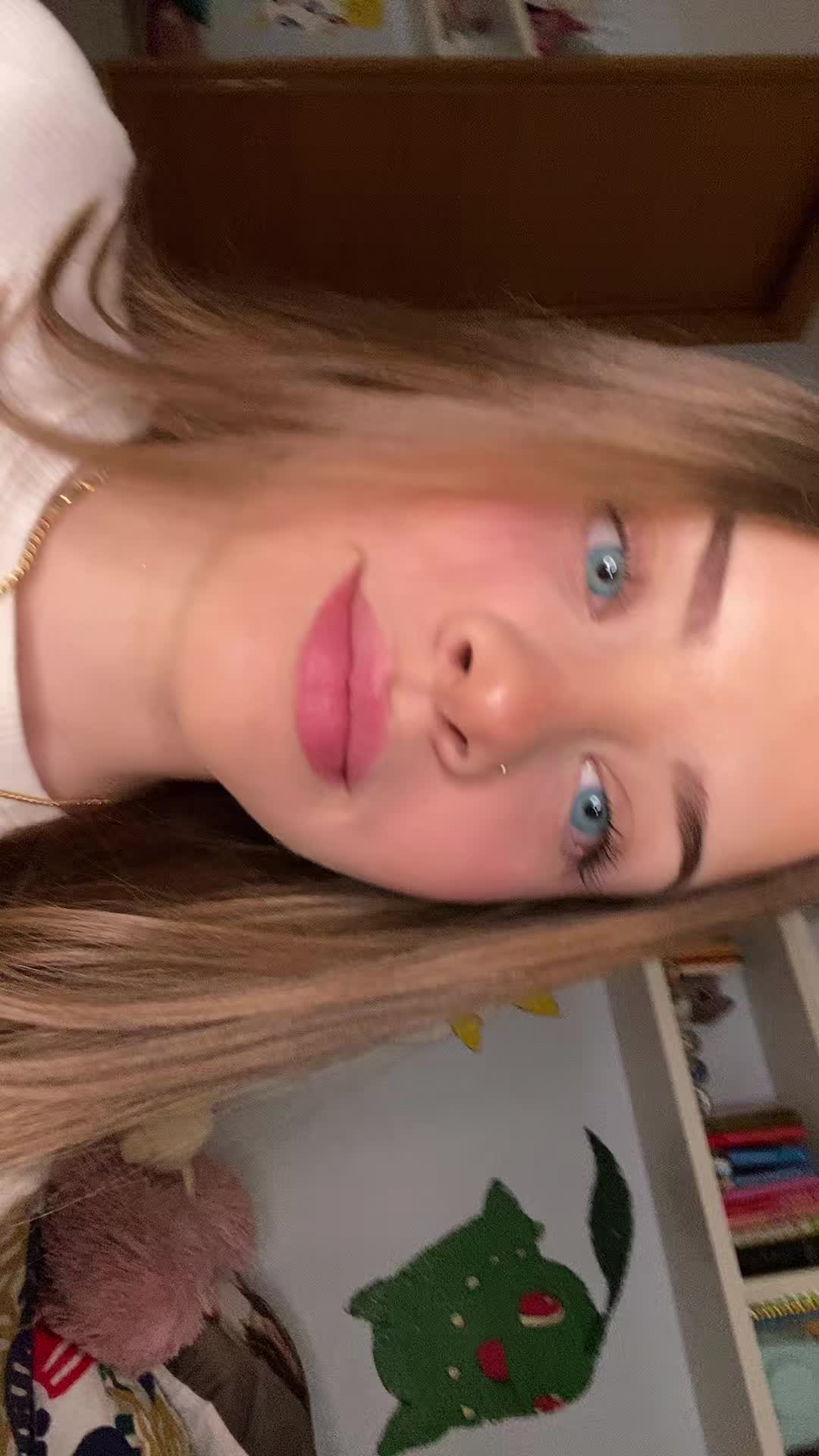 @aalbii