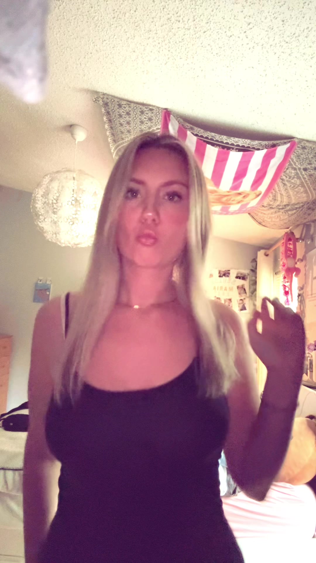 @🫧🌅🪸☀️🐚