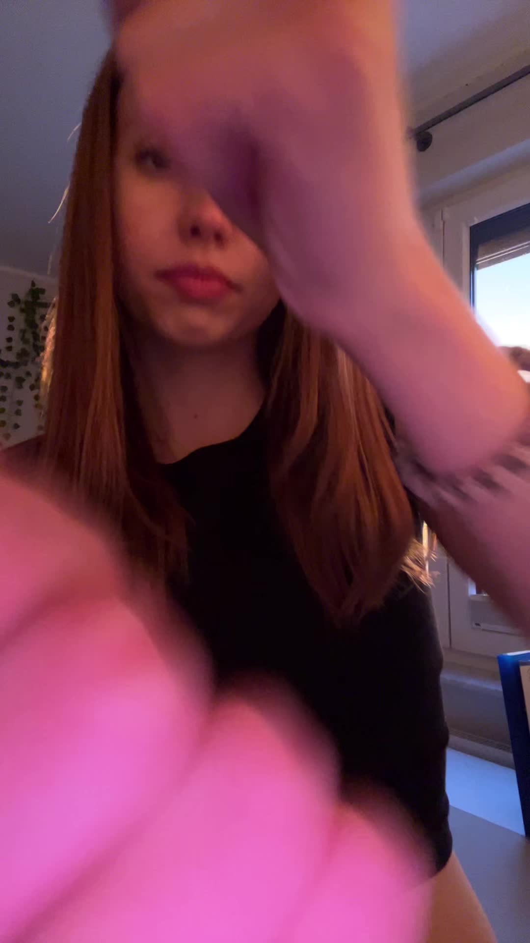 @𝐸🥂🦢