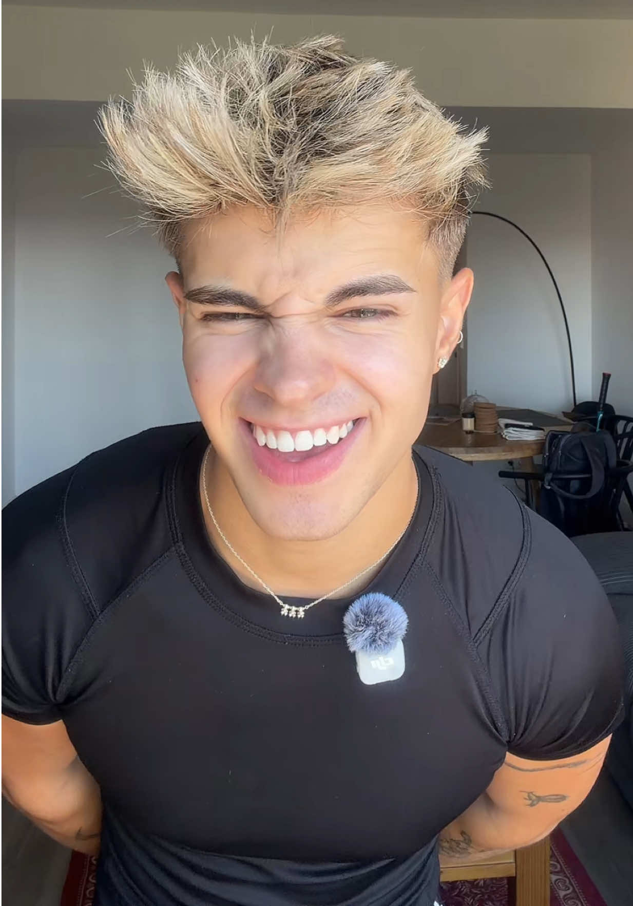 @Mario Ruiz🧸ྀི🐍