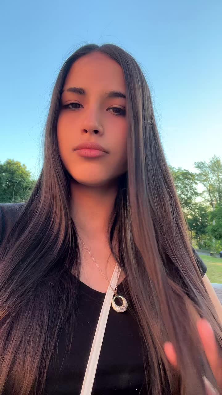 @NIKOLETTA15.