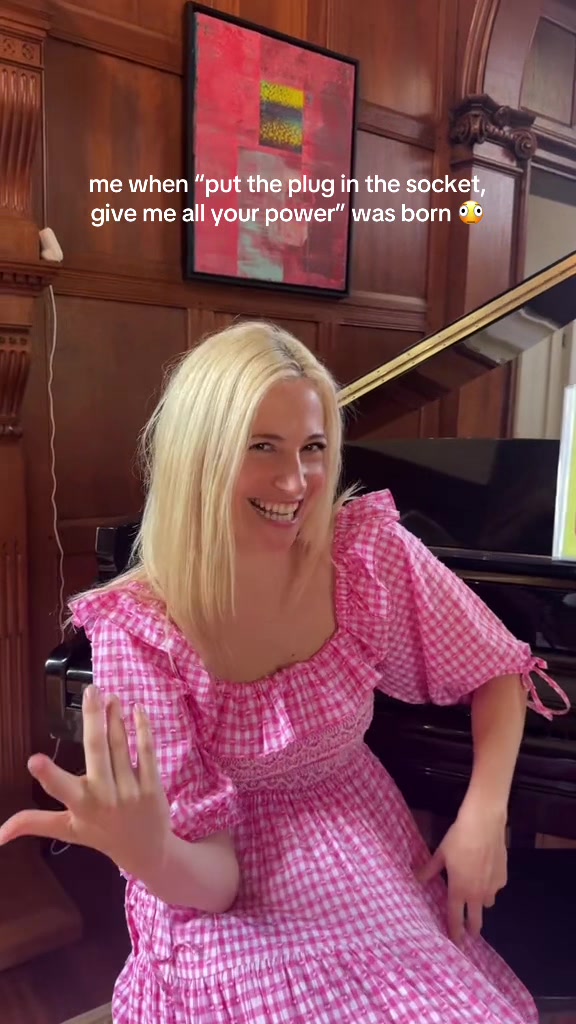 @PixieLott