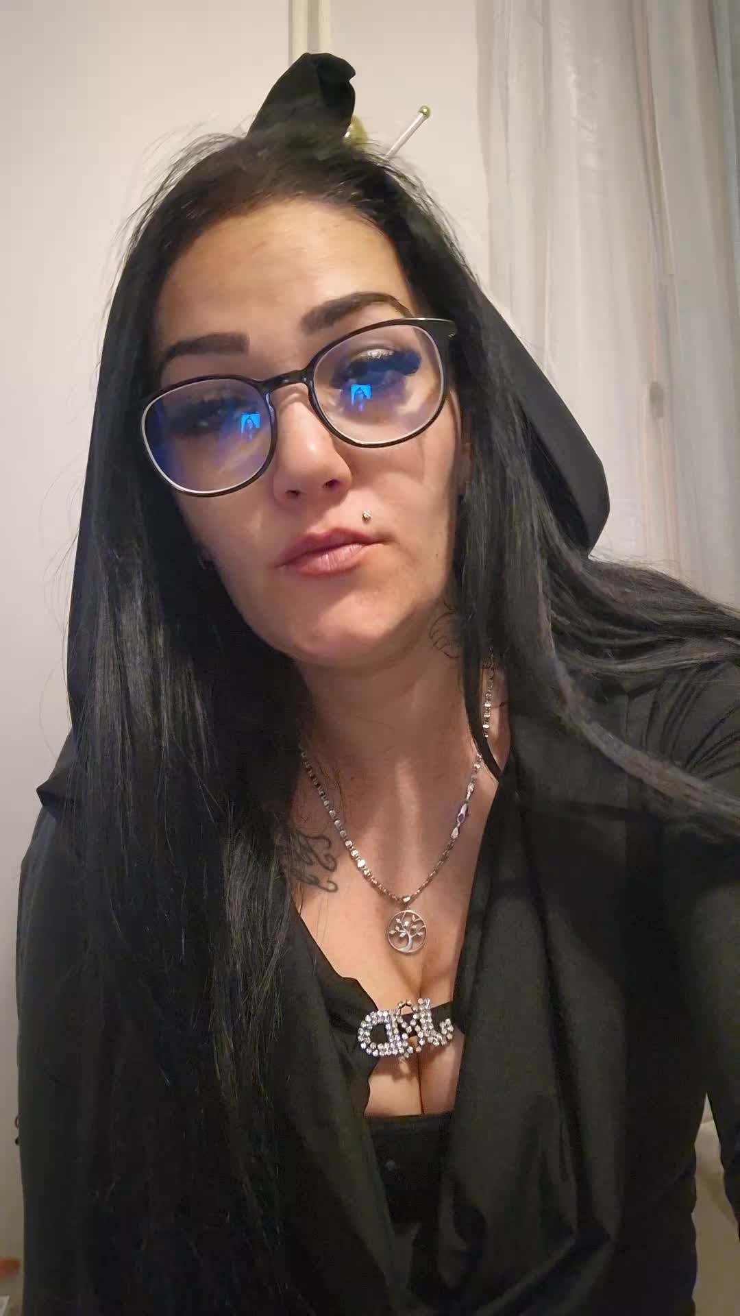 @Mónika