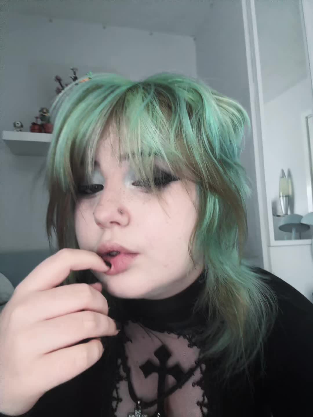 @hotcrazyandfree