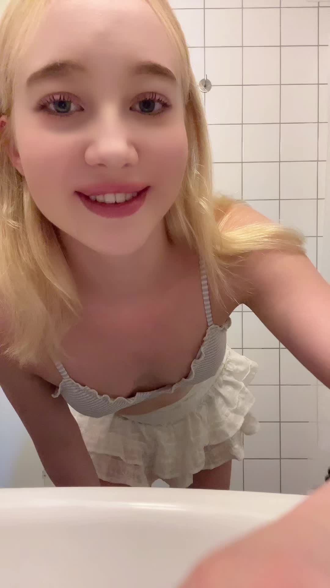 @Marie ๐๐ฑ