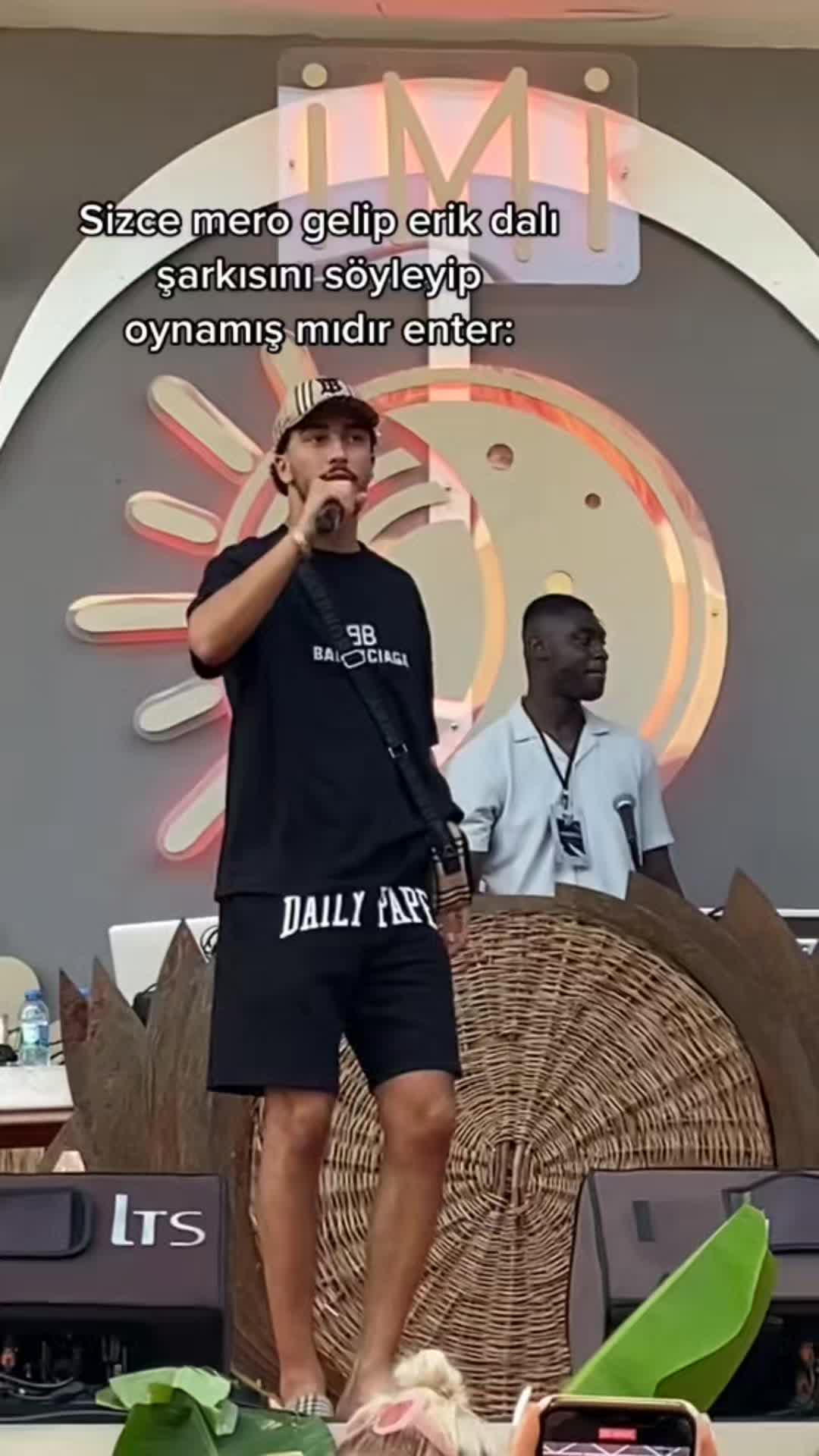 @MERO FAN🧢