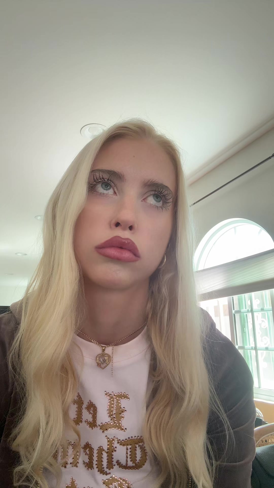 @Chloe Cherry