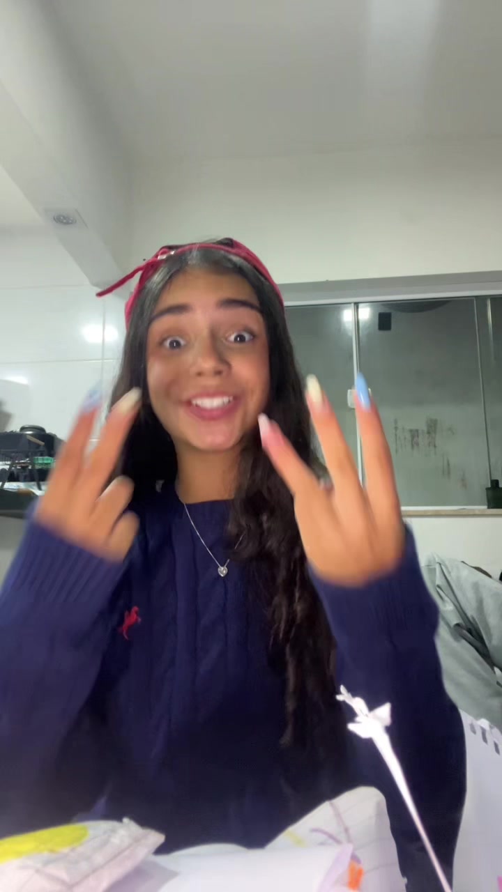 @larafamiliamadrona