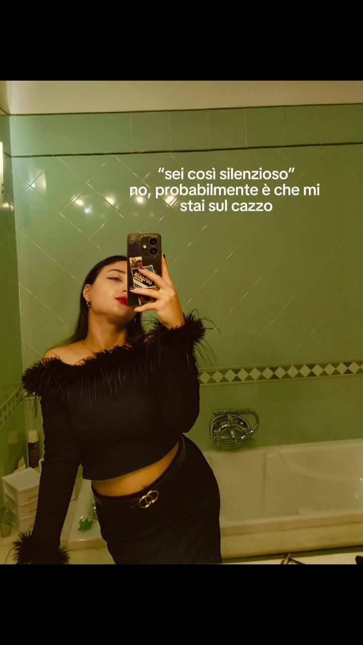 @Laura🫀🪐 || esaurita >>>>