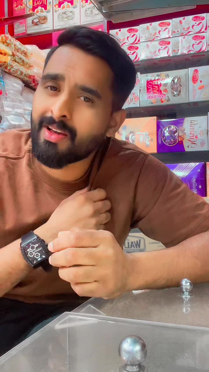 @raazrasiq
