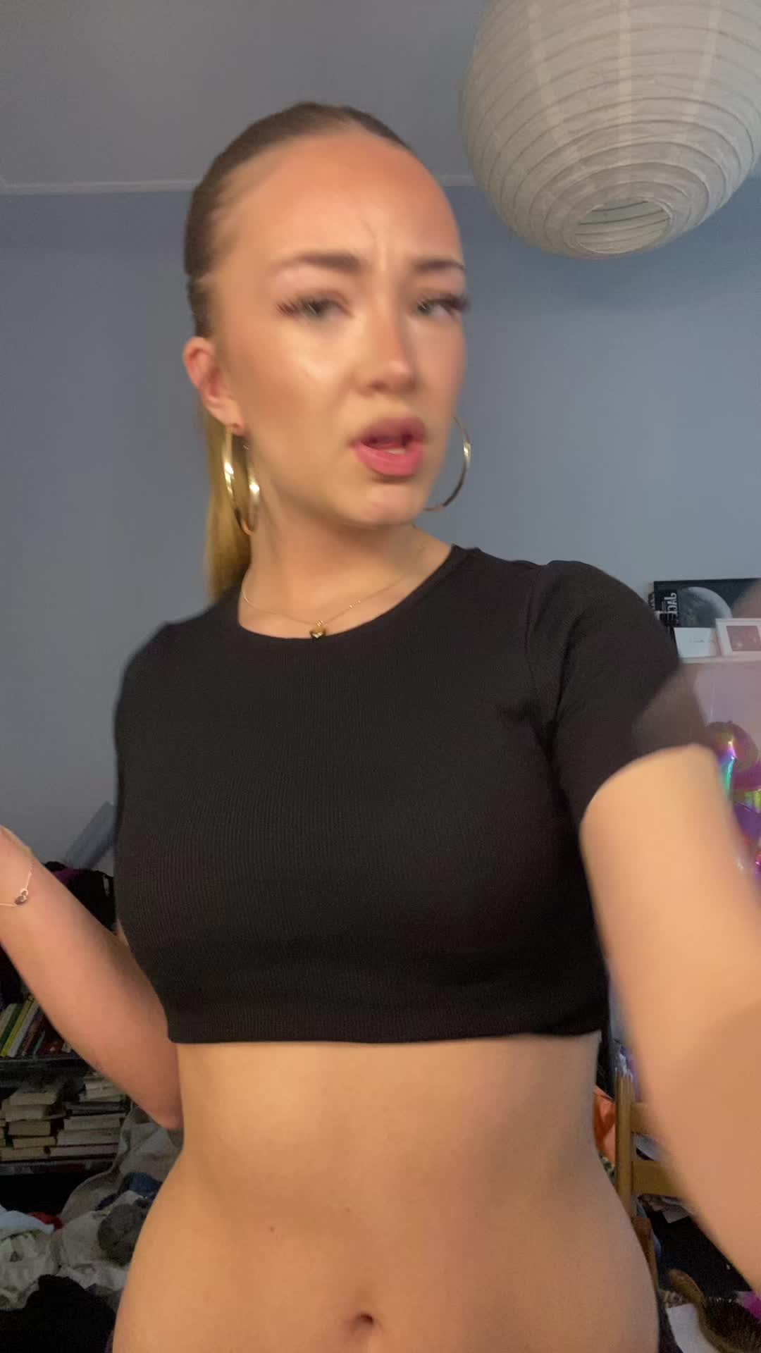 @𝐍𝐞𝐯𝐚 ❀