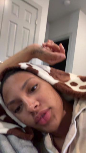 @Yana Marie✨