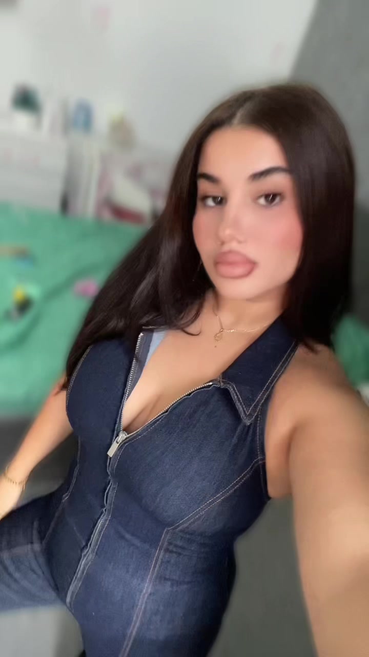@Ana_criss8