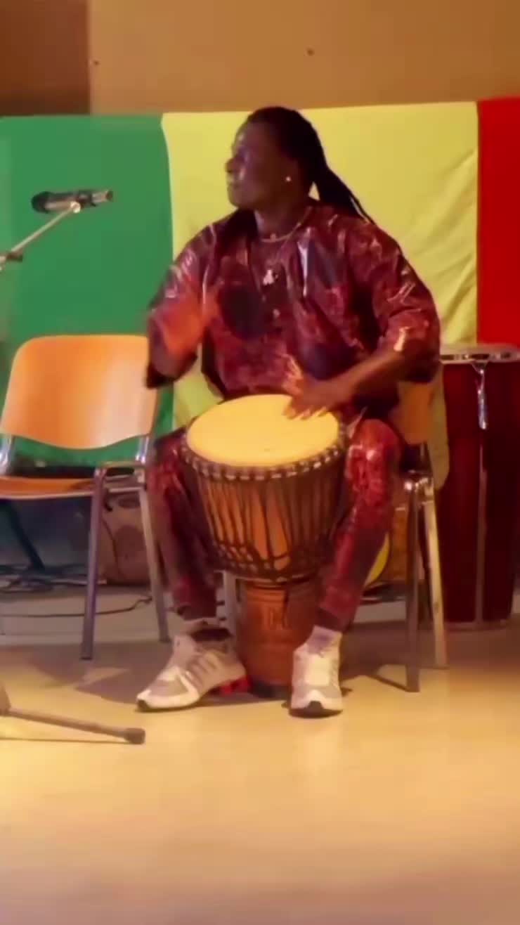@Mansaké