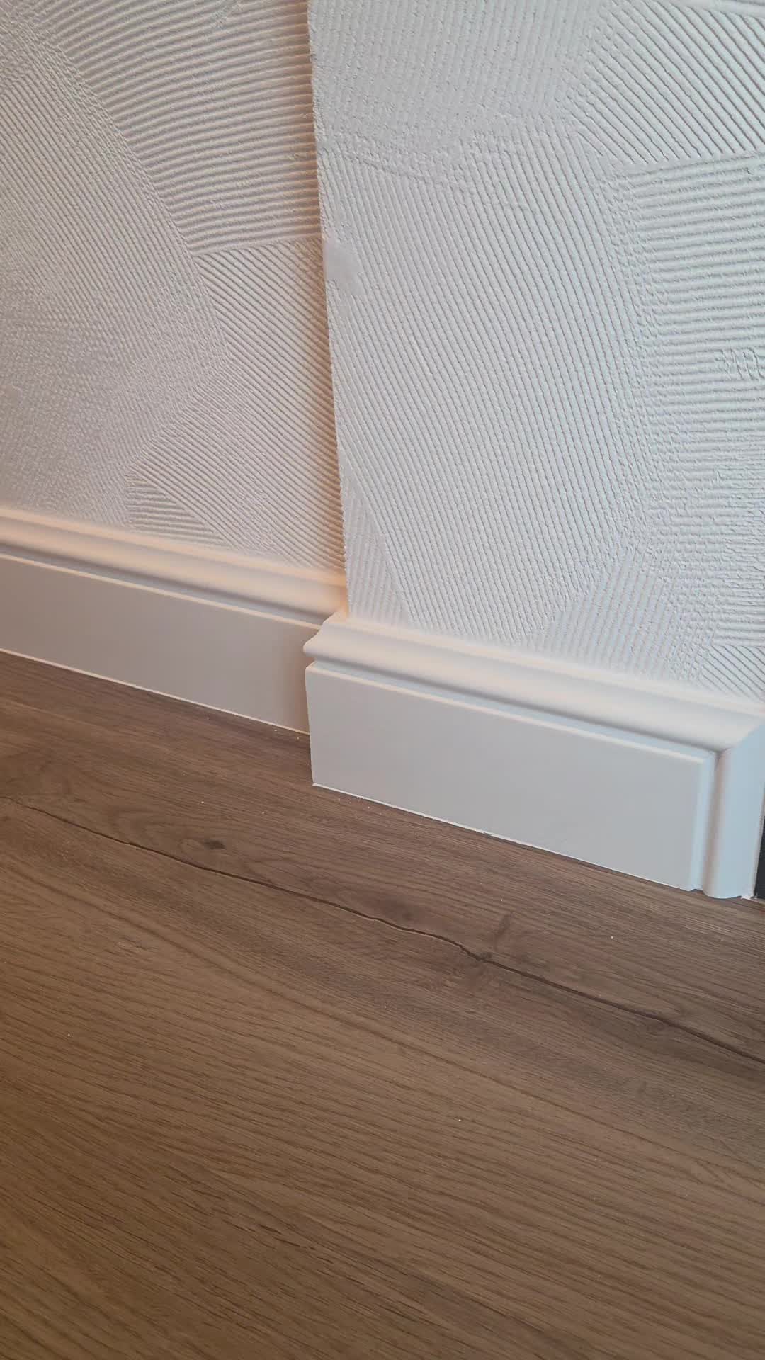 @Mesterul profilelor decorative