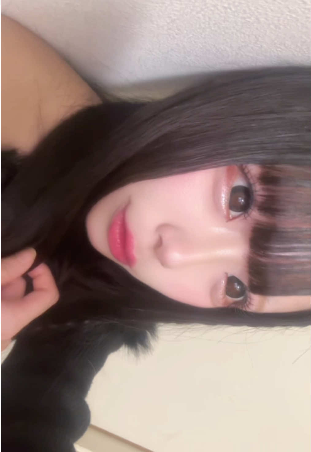 @なな