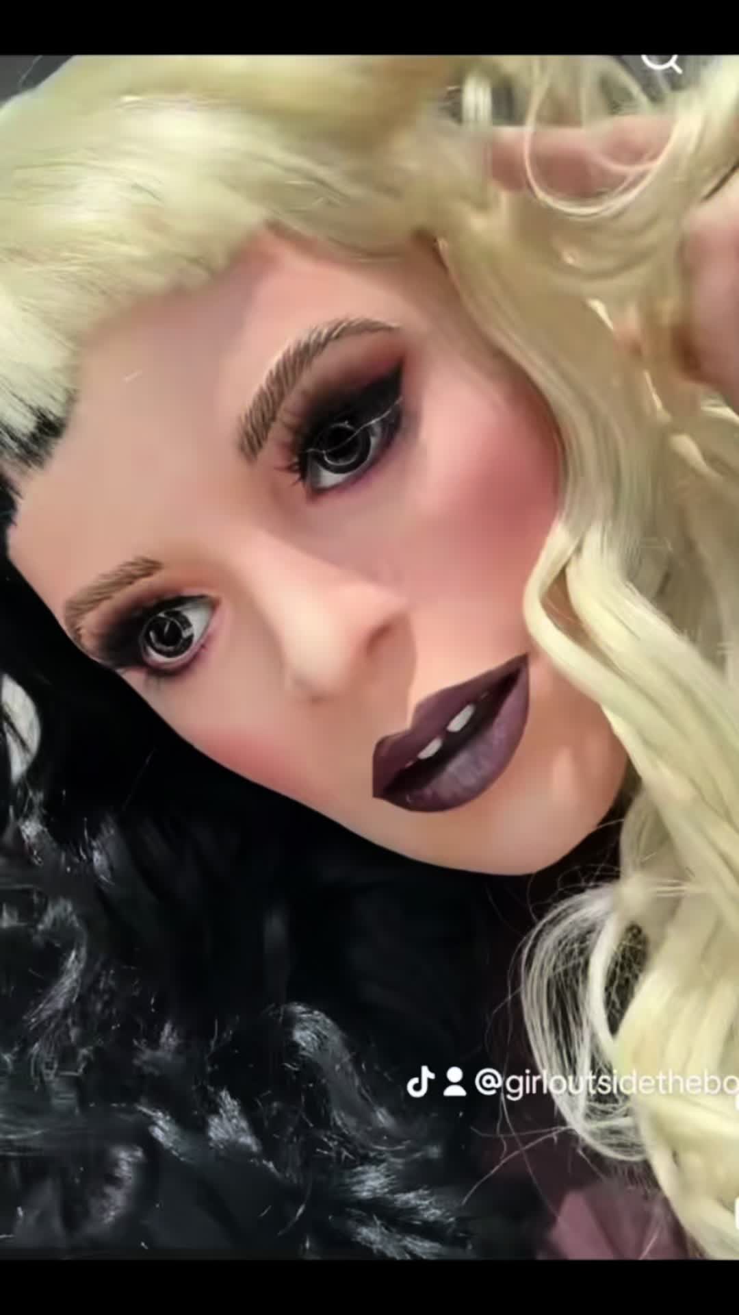 @girloutsidetheboxxox