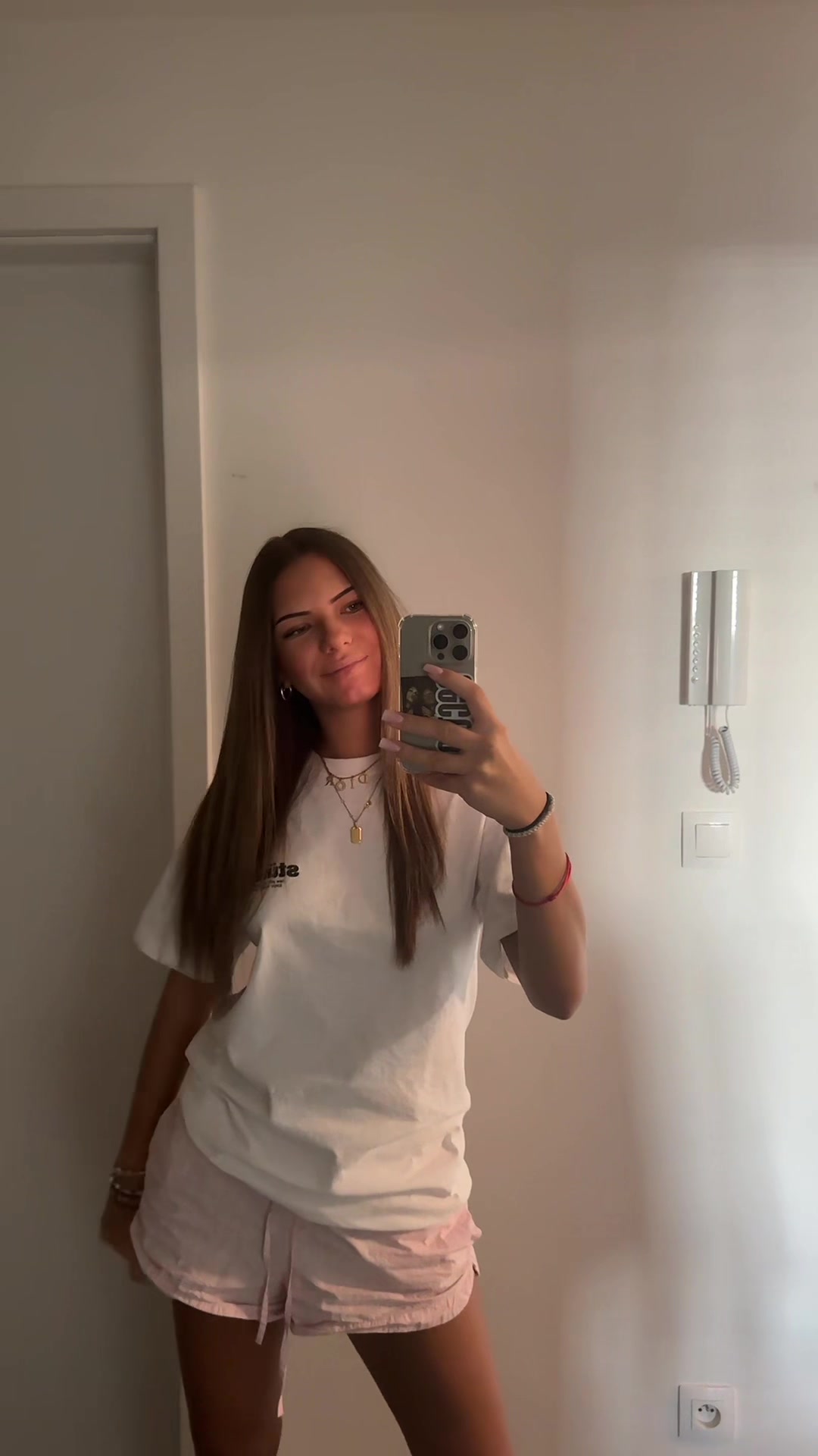 @Anicka