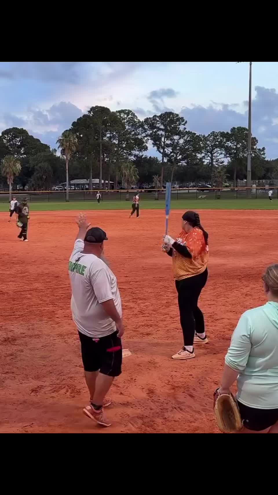 @that.slowpitch.lefty
